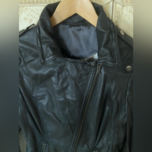 - Schyia black Moto genuine Lamb leather jacket size 40, silver hardware - Picture 3 of 10